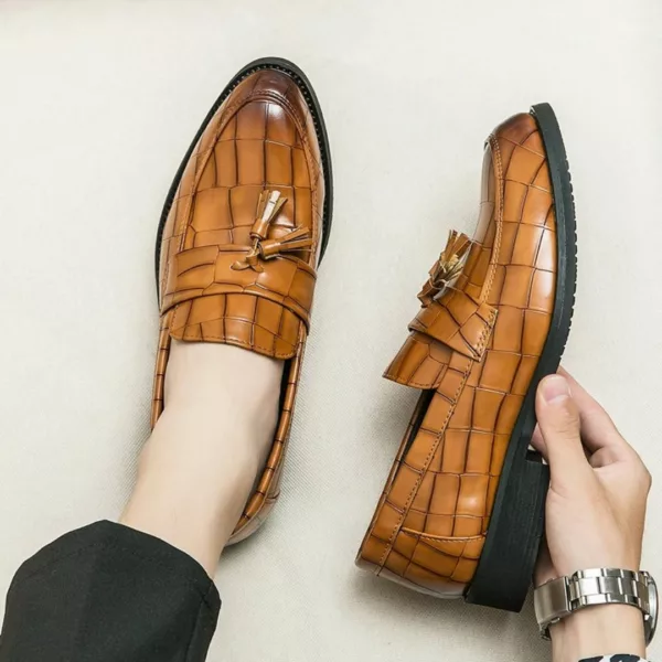 Mocassin homme cuir verni à glands – Image 10