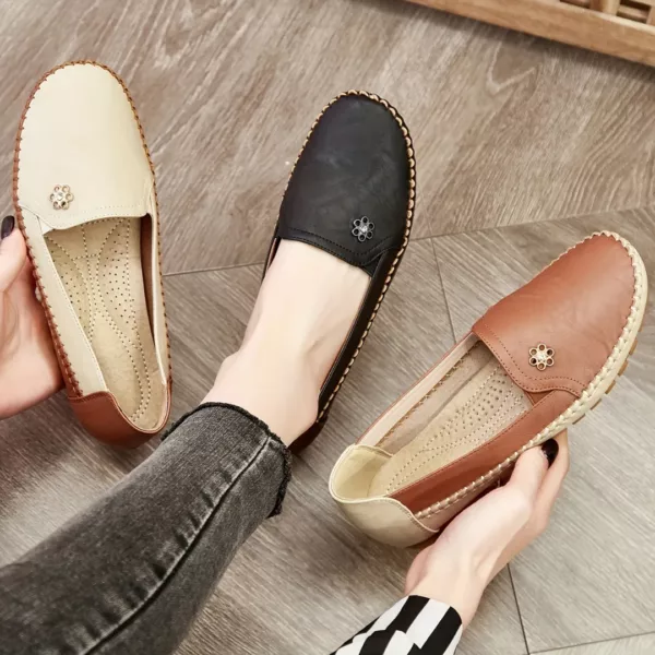 Mocassin femme bicolore fleur discrète