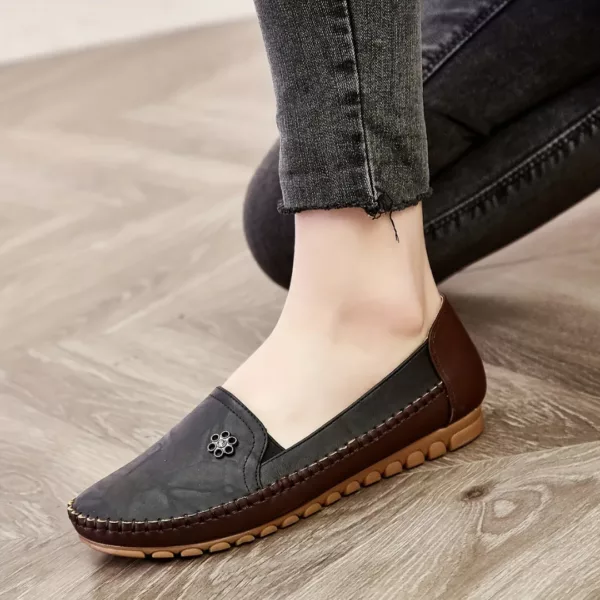 Mocassin femme bicolore fleur discrète – Image 6