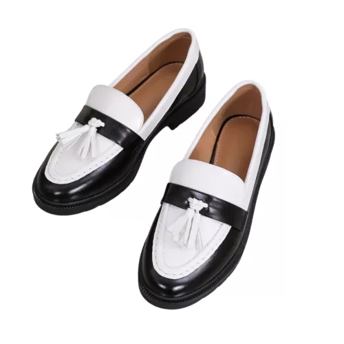 Mocassin femme bicolore pampilles élégantes