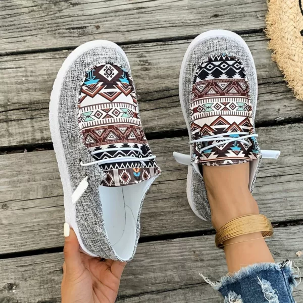 Mocassin femme imprimé ethnique à lacets – Image 2