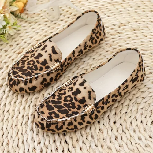 Mocassin femme imprimé léopard couture métal
