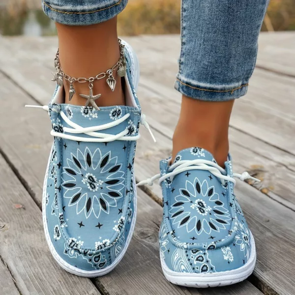 Mocassin femme perforé motif bandana – Image 2