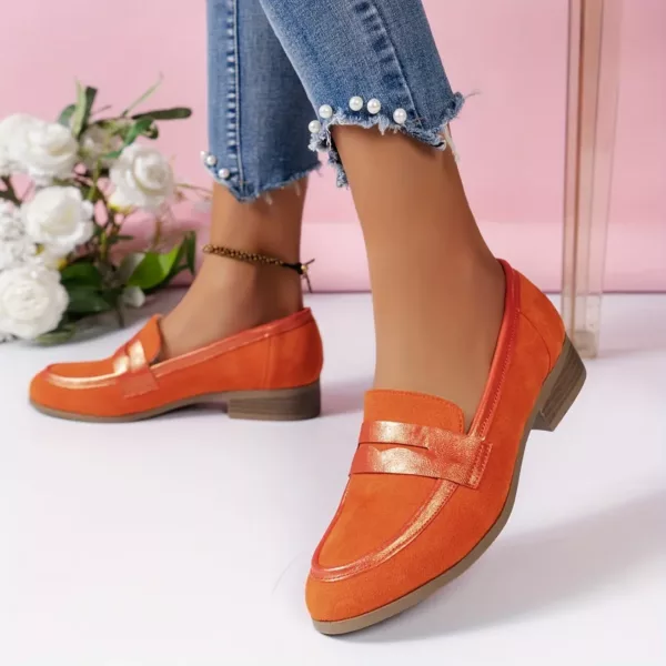 Mocassin femme talon plat effet brillant – Image 6