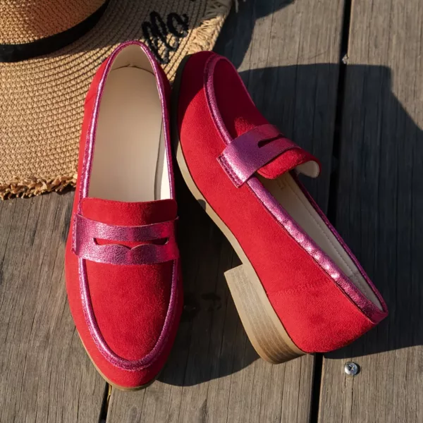 Mocassin femme talon plat effet brillant – Image 5