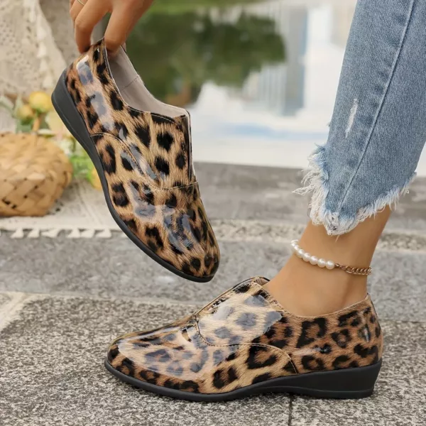 Mocassin femme verni imprimé léopard – Image 3