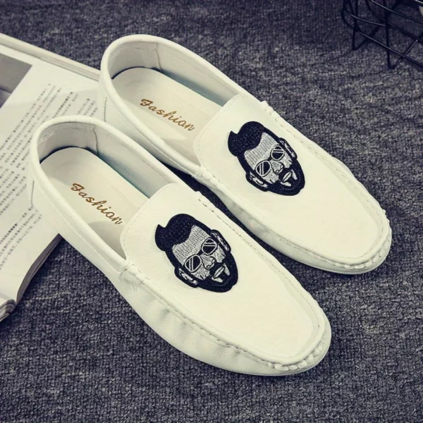 Mocassins blancs homme avec broderie stylée – Élégance décontractée pour un look chic et moderne – Image 3
