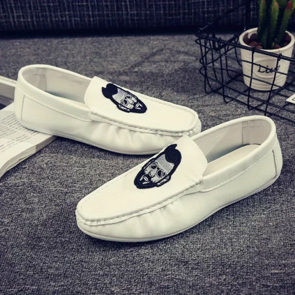 Mocassins blancs homme avec broderie stylée – Élégance décontractée pour un look chic et moderne – Image 6