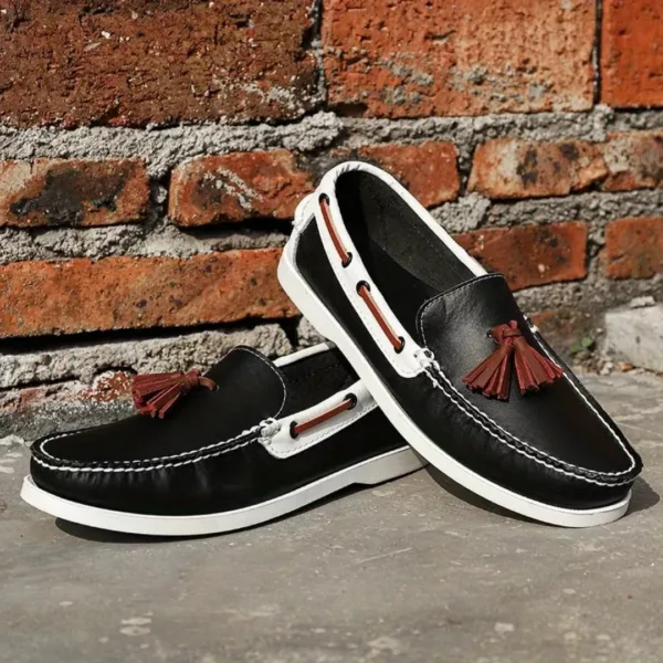 Chaussure bateau homme à pampilles contrastées – Image 6