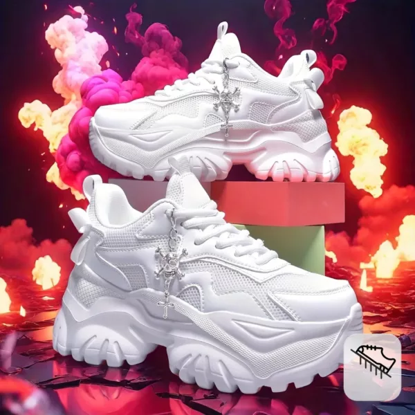 Chaussure Buffalo plateforme pendentif tête mort – Image 6