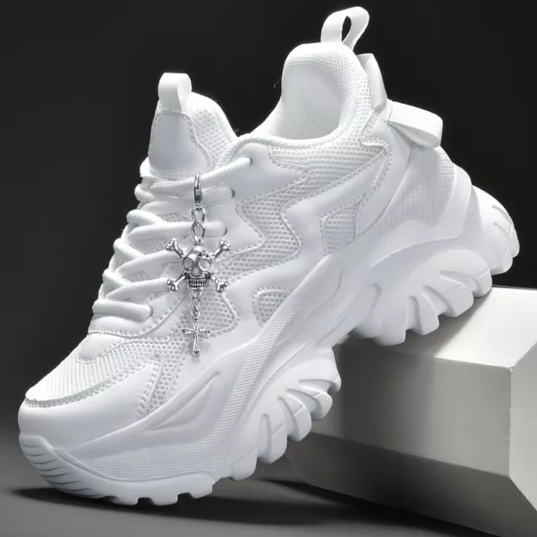 Chaussure Buffalo plateforme pendentif tête mort – Image 7