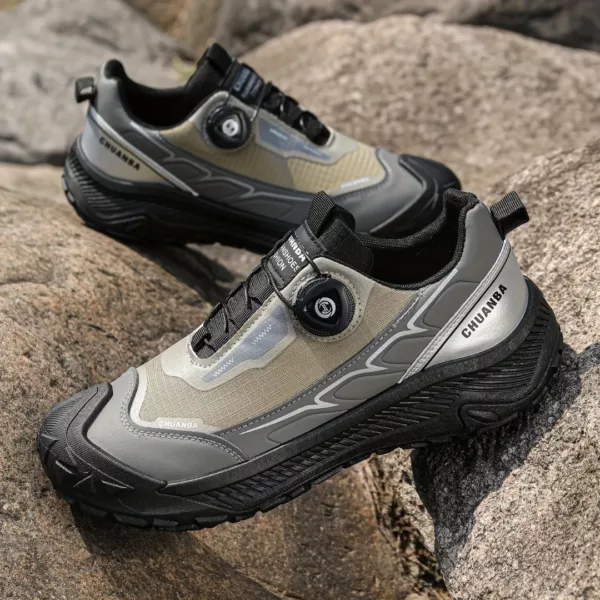 Chaussure de randonnée renfort embout rotatif