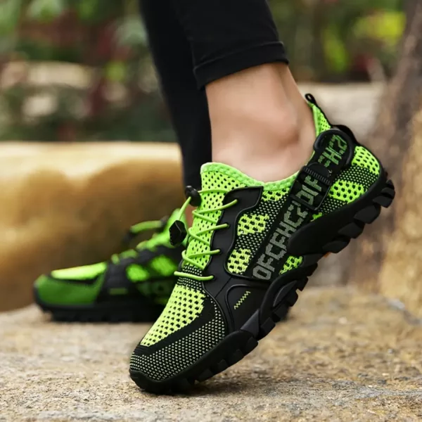 Chaussure de randonnée respirante design urbain