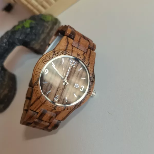 Montre bois zèbre homme calendrier – Élégance naturelle et style masculin avec affichage date pratique – Image 6
