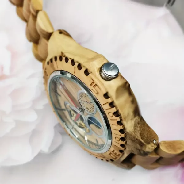 Montre mécanique bois bracelet tressé – Élégance artisanale au poignet, look naturel et raffiné – Image 6