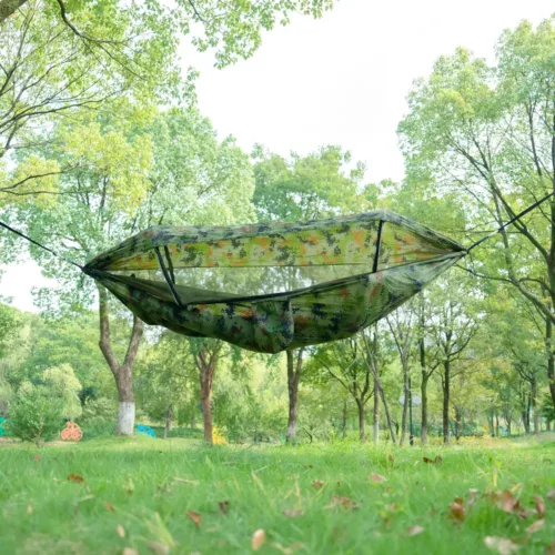 Hamac de camping suspendu avec moustiquaire et toile pare-soleil intégrée