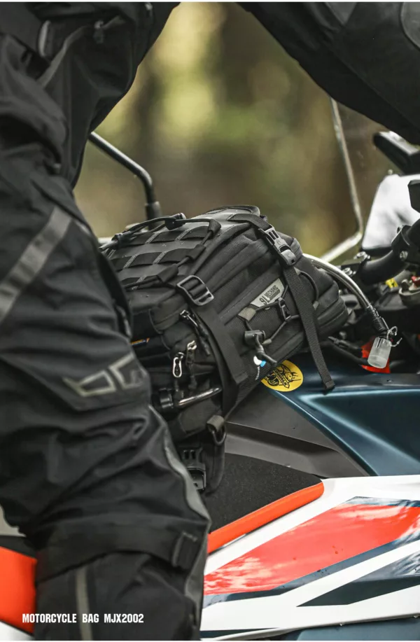 Sac de moto étanche multifonction avec système MOLLE et housse de pluie intégrée